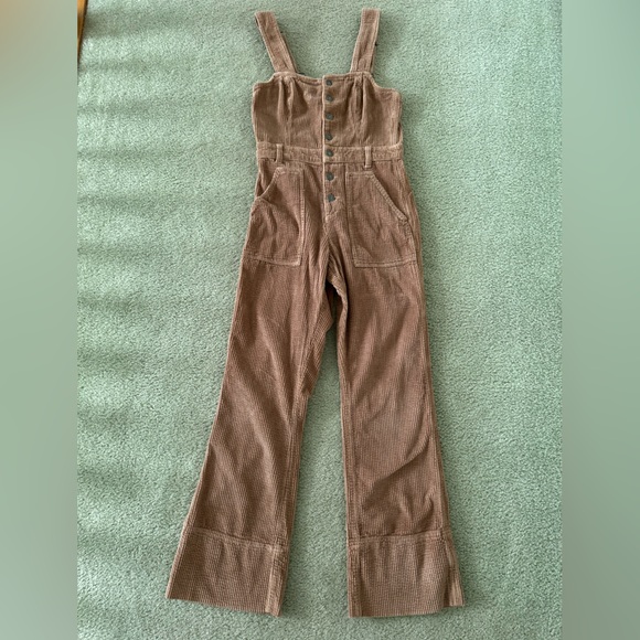 AERIE Tan Corduroy Kick Flare Bottom Bib Overalls Jumpsuit size XS - Picture 10 of 11